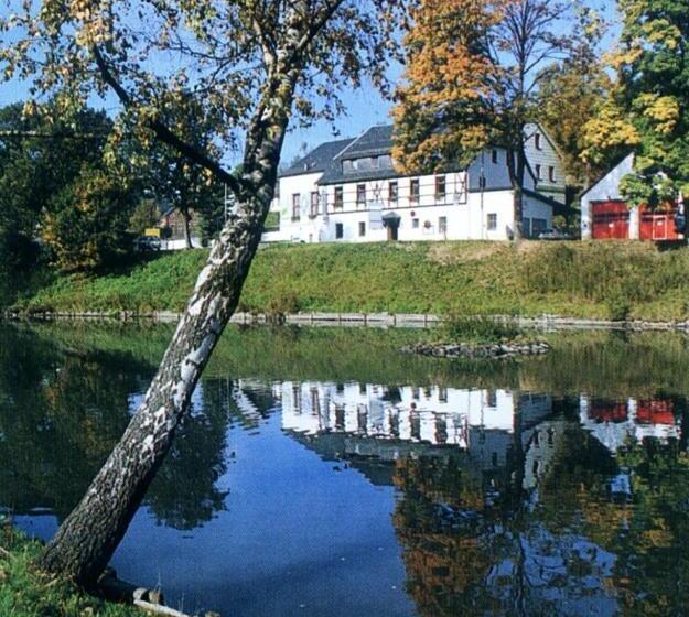 ホテル Gasthof Zum Walfisch