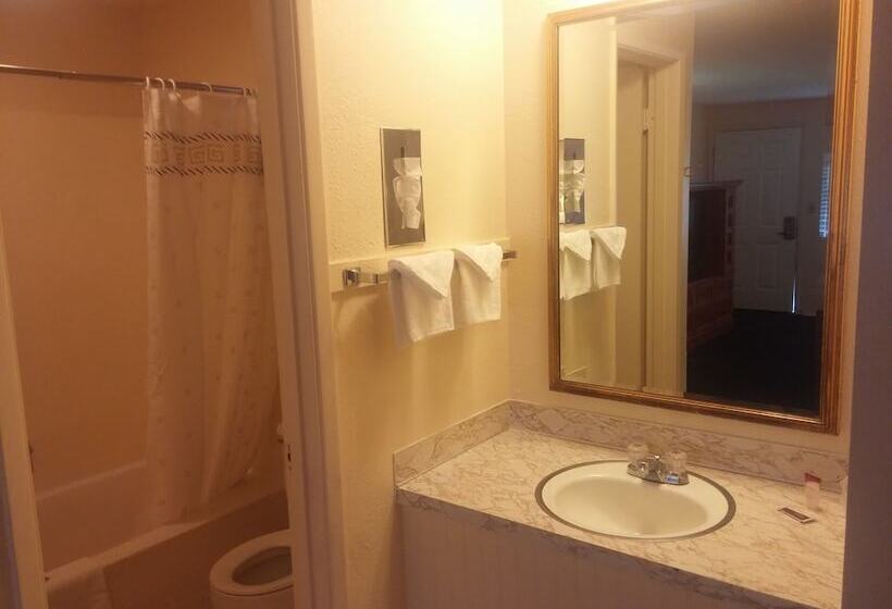 فندق Oceans Inn & Suites