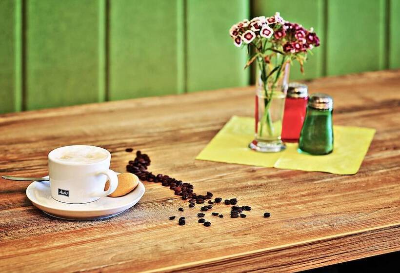 Отель Green Deer Bavarian