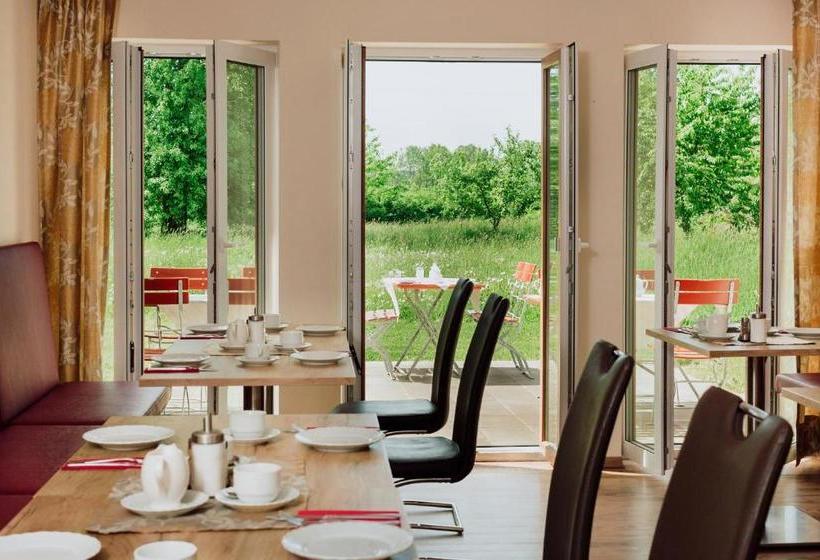 Отель Gästehaus Hötzl