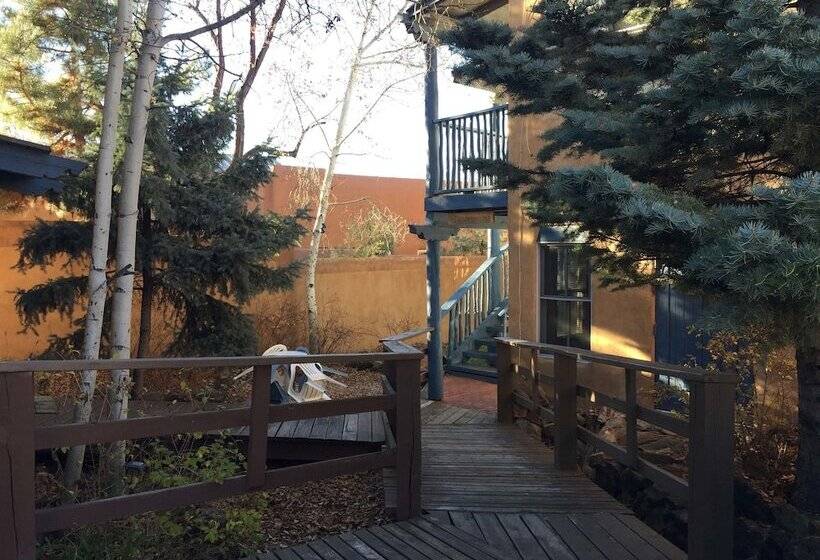 酒店 Guadalupe Inn