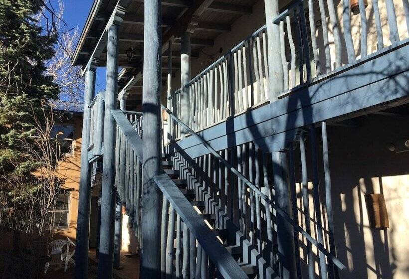 酒店 Guadalupe Inn