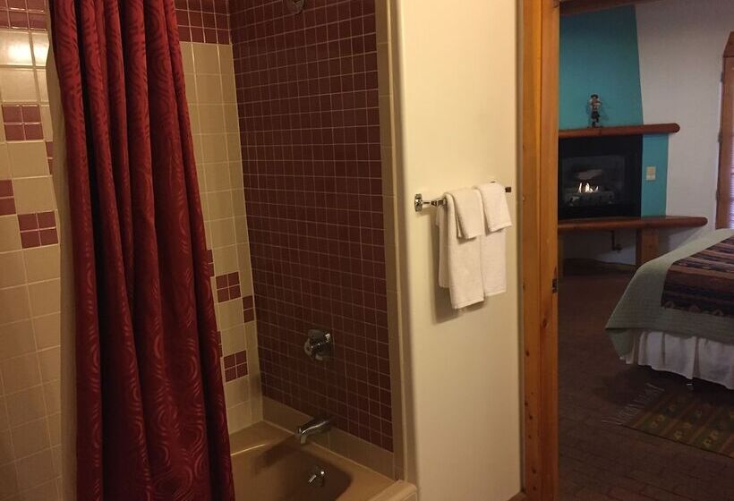 酒店 Guadalupe Inn