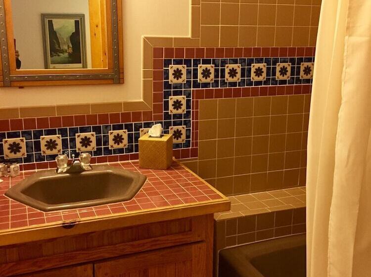 酒店 Guadalupe Inn