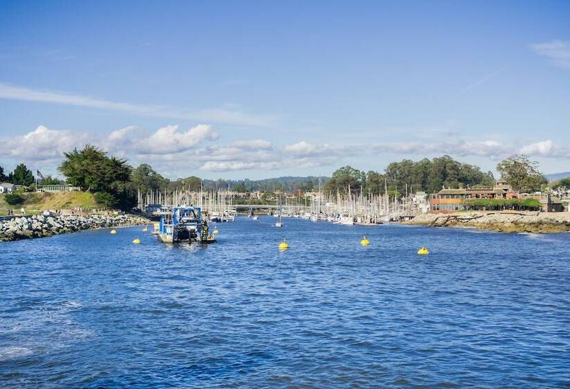 ホテル Harbor Inn