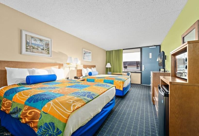 Отель Harris House By The Beach