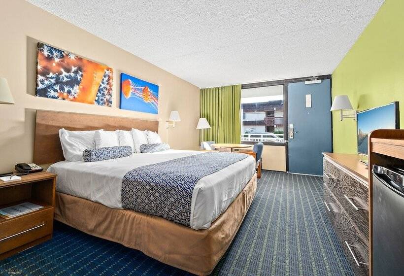 Отель Harris House By The Beach