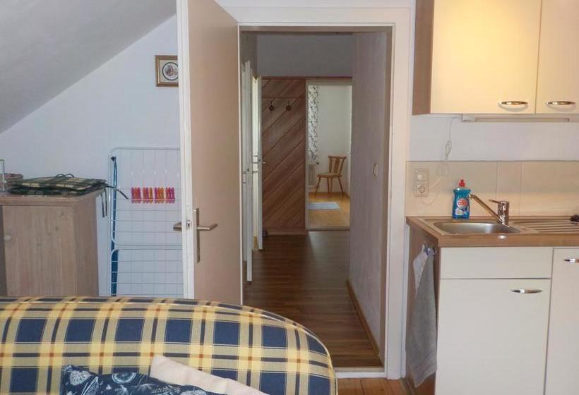 هتل Haus Anastasia