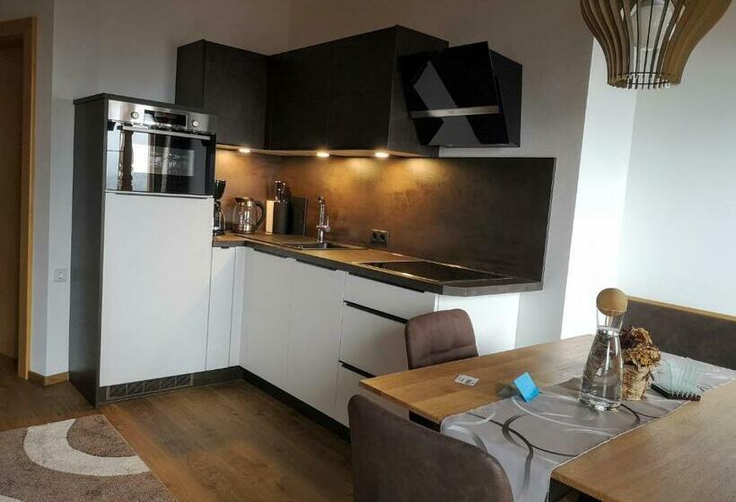 Отель Haus Kristall