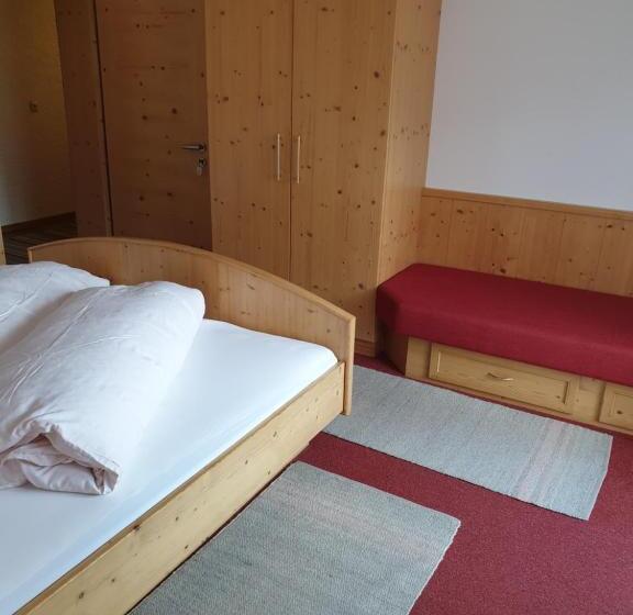 Отель Haus Theresia Alpbach