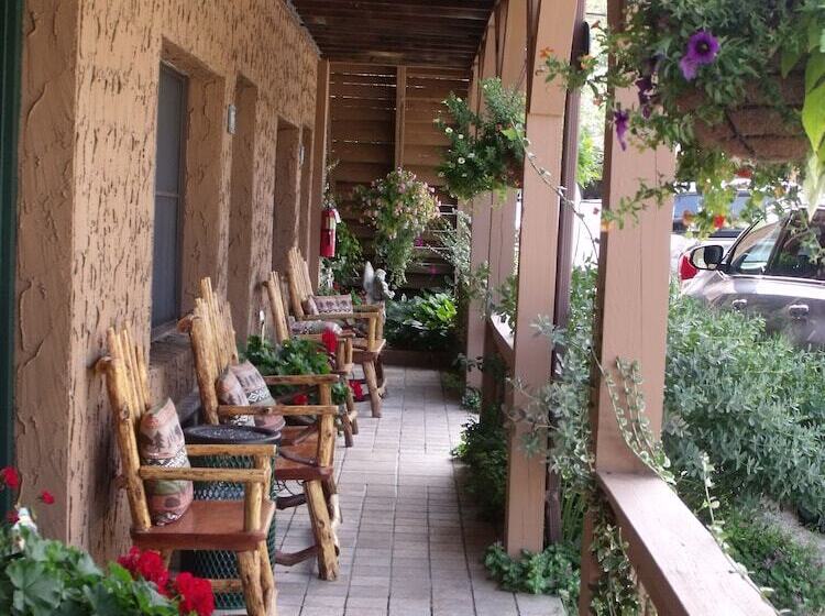 فندق Hemlock Inn