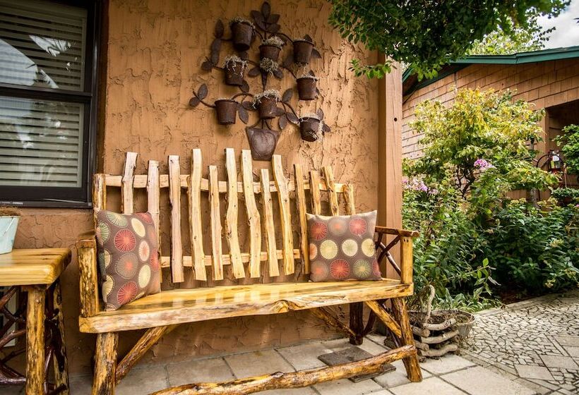 فندق Hemlock Inn