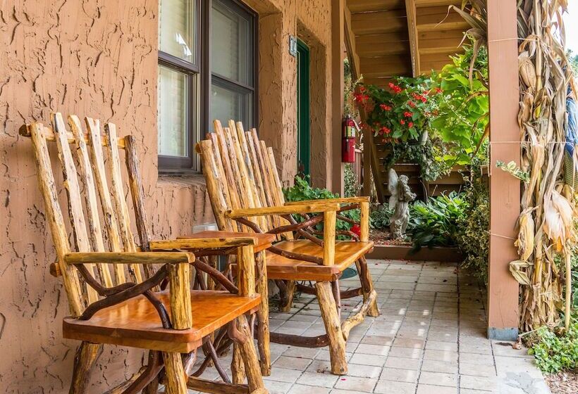 فندق Hemlock Inn