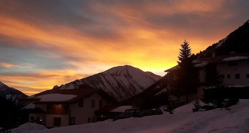 호텔 Häus`l Am Ruan