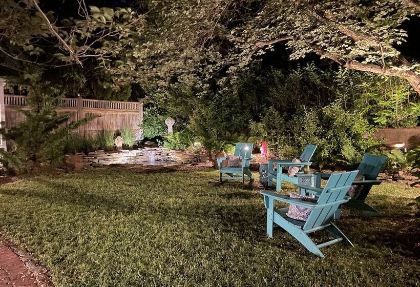 Отель Inn At Cook Street