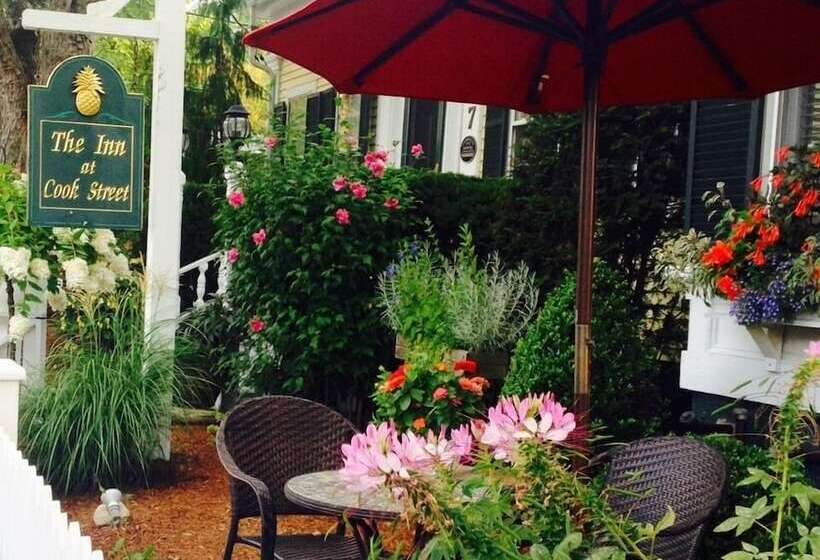 Отель Inn At Cook Street