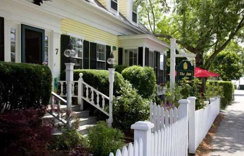 Отель Inn At Cook Street