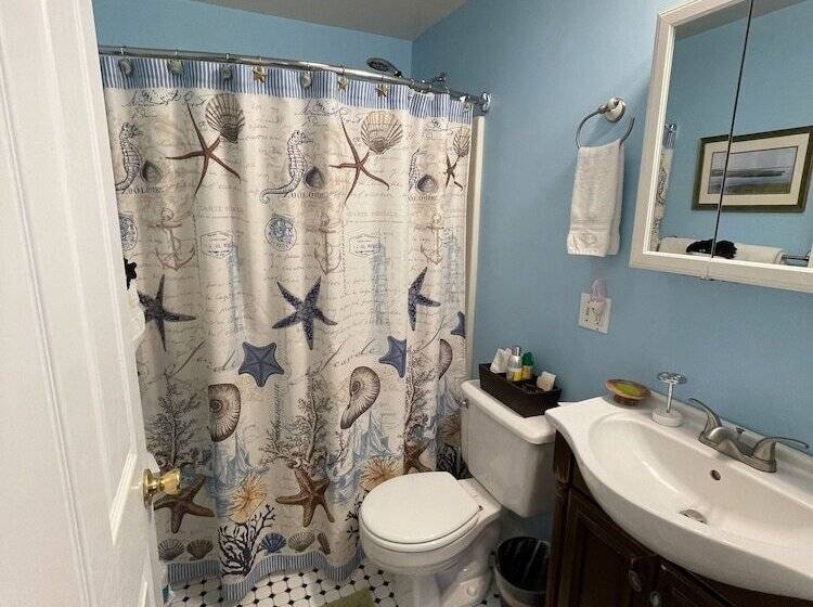 Отель Inn At Cook Street