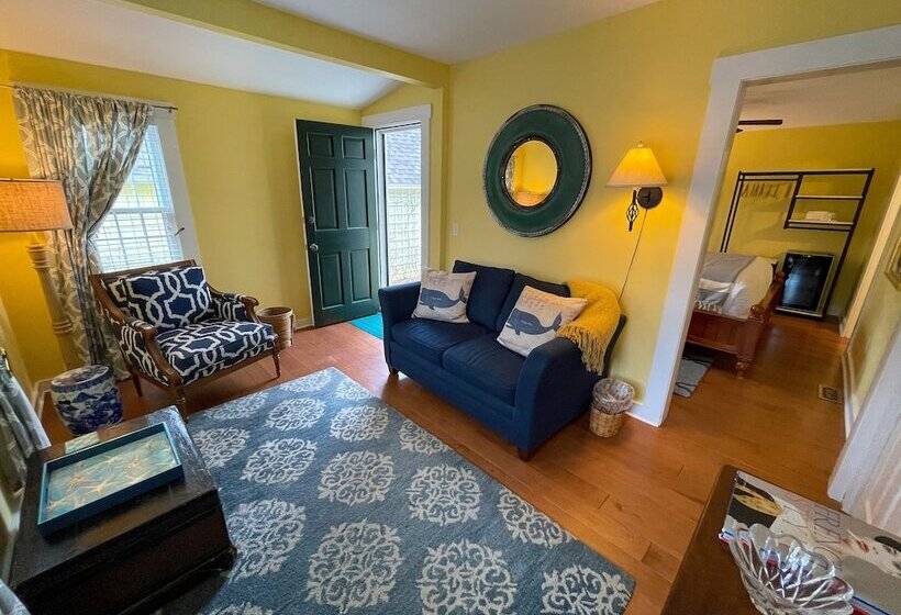 Отель Inn At Cook Street