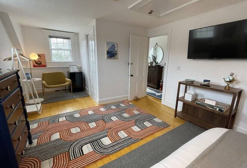 Отель Inn At Cook Street