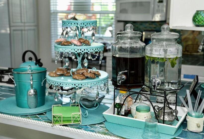 فندق Inn On The Avenue