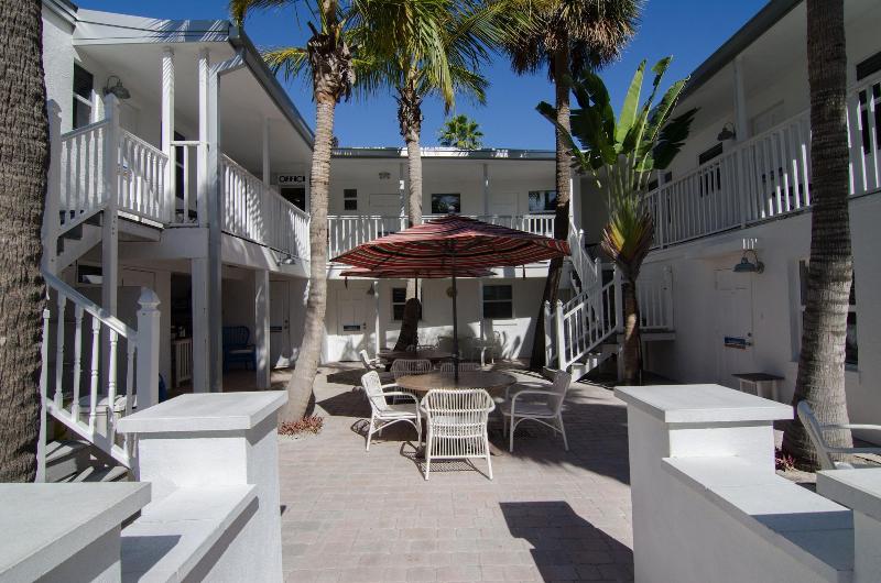 酒店 Inn On The Beach