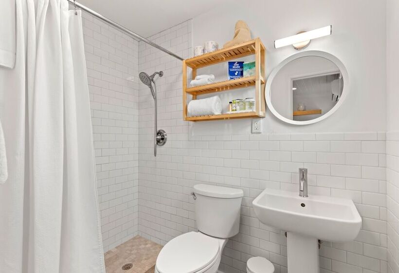 酒店 Inn On The Beach