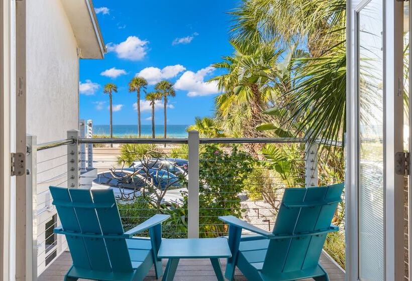 酒店 Inn On The Beach