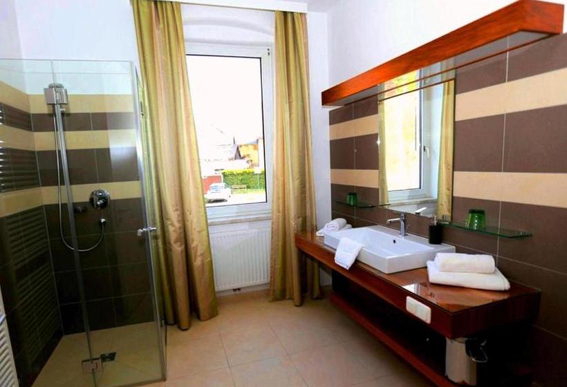 ホテル Josepha Hirsch Gästehaus