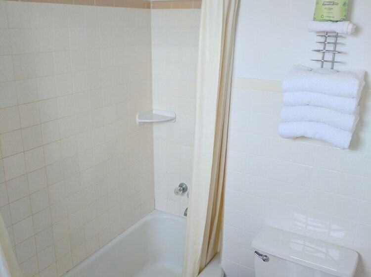 בית מלון כפרי Key West