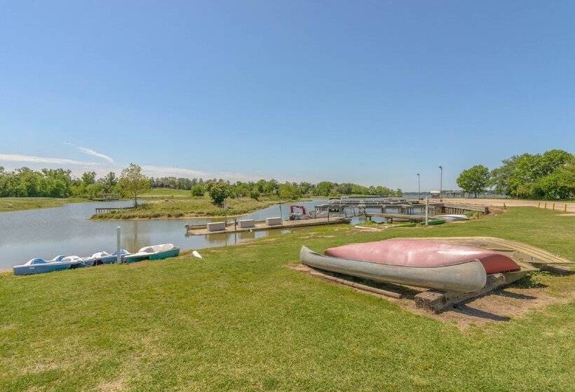 فندق Lake Conroe Rv & Camping Resort