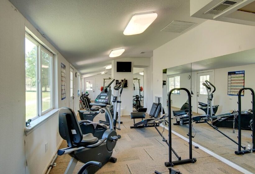 فندق Lake Conroe Rv & Camping Resort