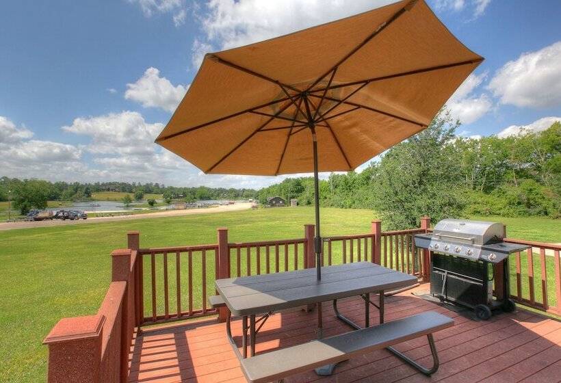 فندق Lake Conroe Rv & Camping Resort