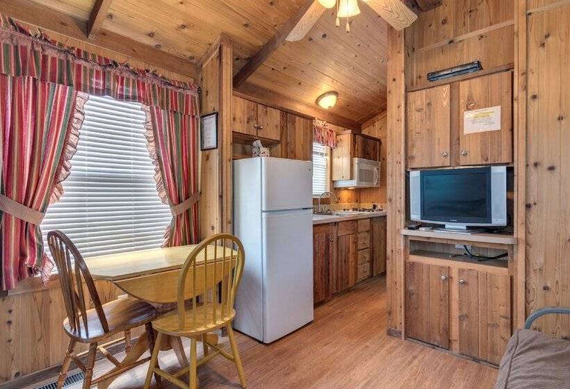 فندق Lake Conroe Rv & Camping Resort