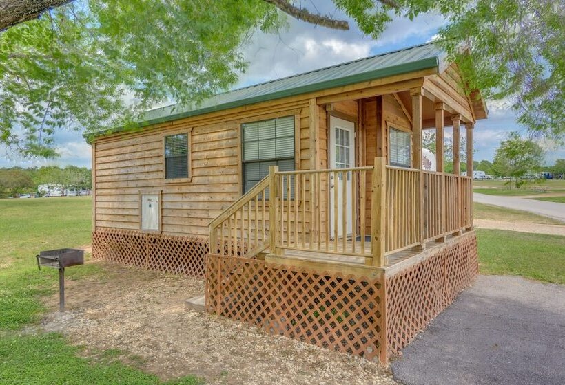 فندق Lake Conroe Rv & Camping Resort