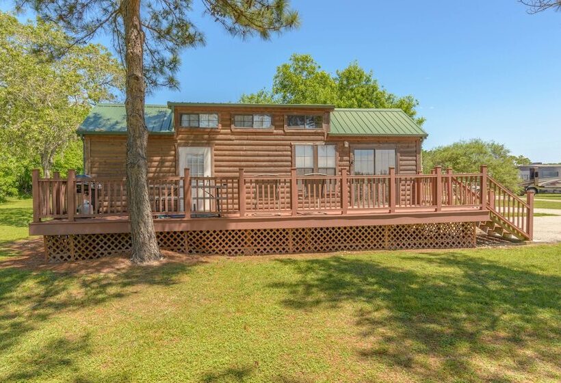 فندق Lake Conroe Rv & Camping Resort