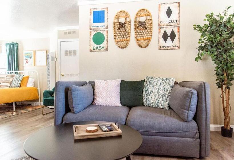 בית מלון כפרי Lakewood Cabins