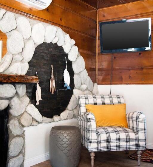 בית מלון כפרי Lakewood Cabins