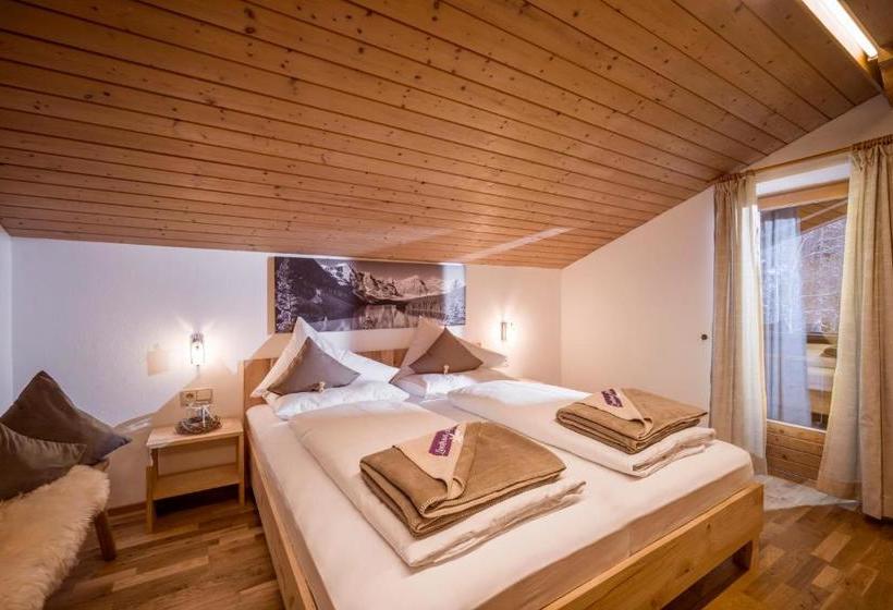 Отель Landhaus Alpbach