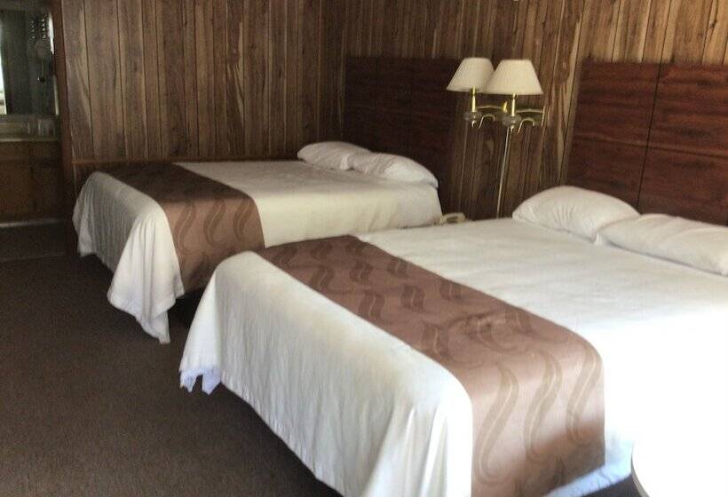 בית מלון כפרי Liberty Inn