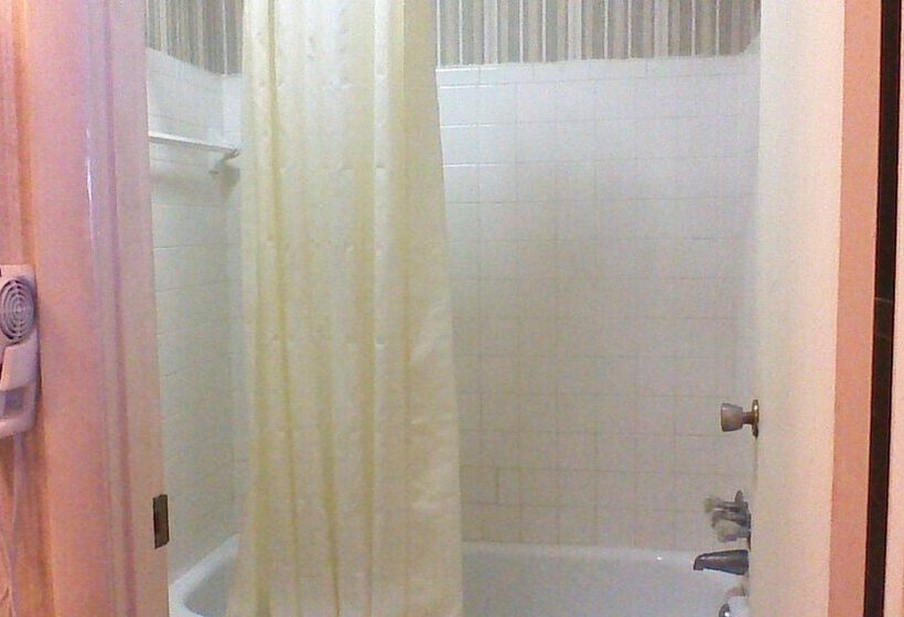 בית מלון כפרי Liberty Inn