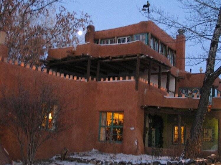 Отель Mabel Dodge Luhan House