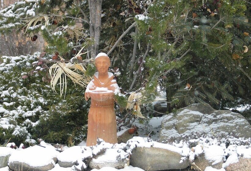 Отель Mabel Dodge Luhan House