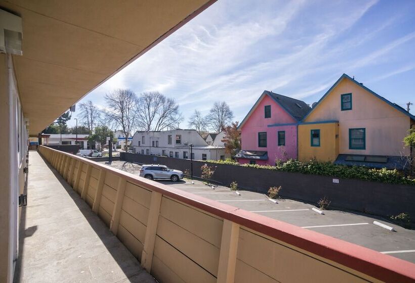 ホテル Marina Inn Berkeley