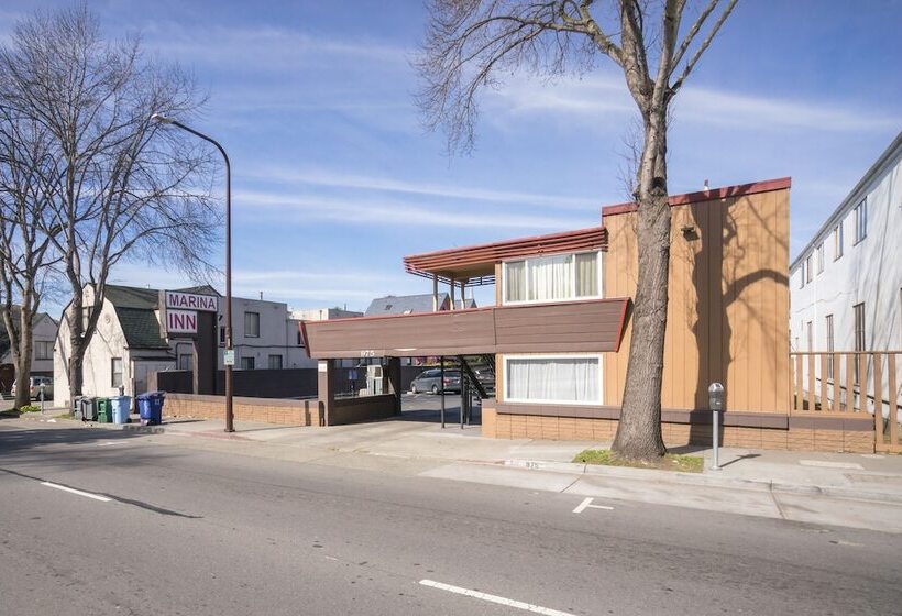 ホテル Marina Inn Berkeley