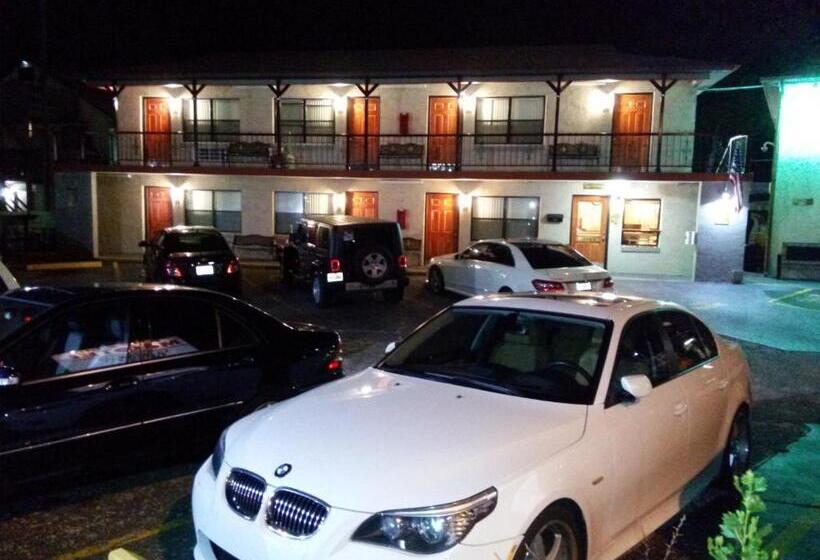 فندق Merida Inn And Suites