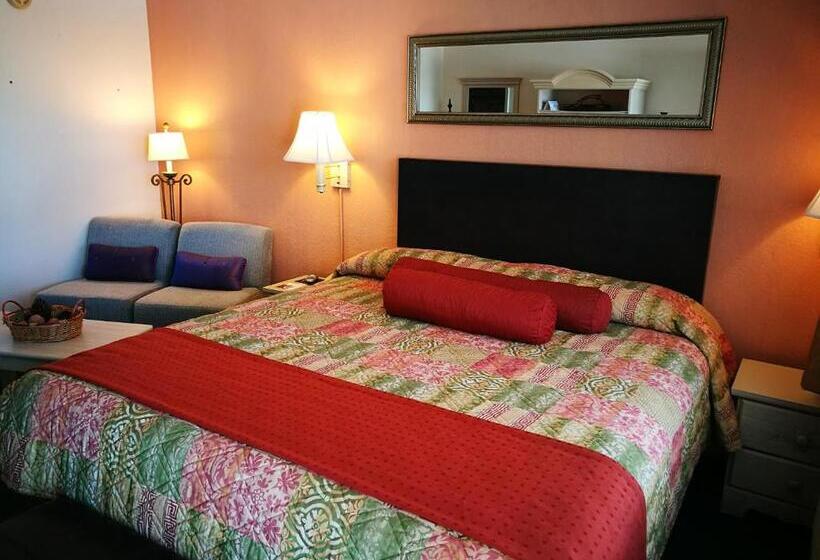 فندق Merida Inn And Suites