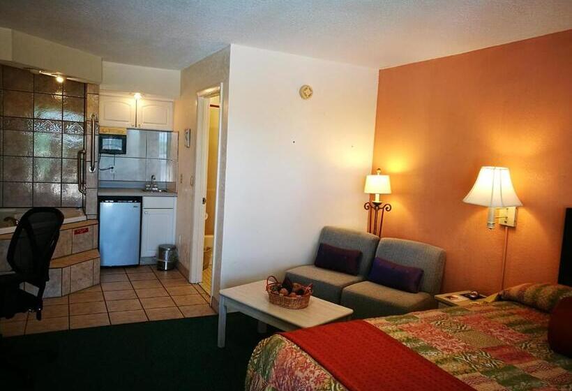 فندق Merida Inn And Suites