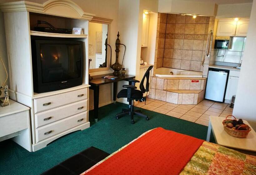 فندق Merida Inn And Suites