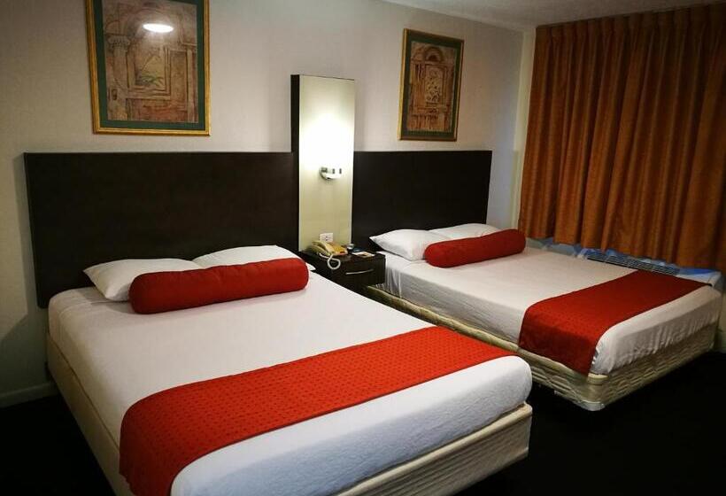 فندق Merida Inn And Suites